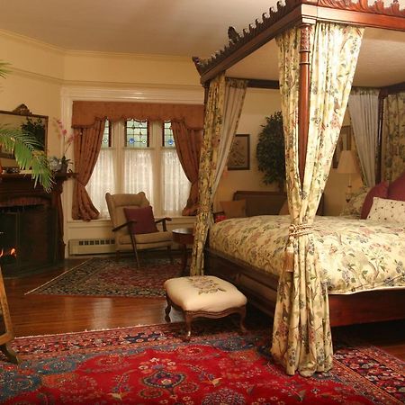 Bed and Breakfast Grand Victorian Ніагара-Фоллс Екстер'єр фото