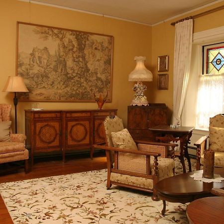 Bed and Breakfast Grand Victorian Ніагара-Фоллс Екстер'єр фото