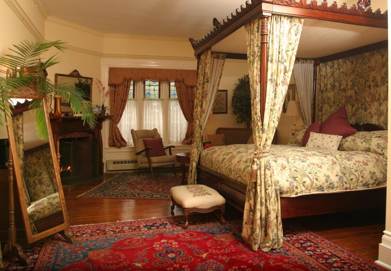 Bed and Breakfast Grand Victorian Ніагара-Фоллс Екстер'єр фото