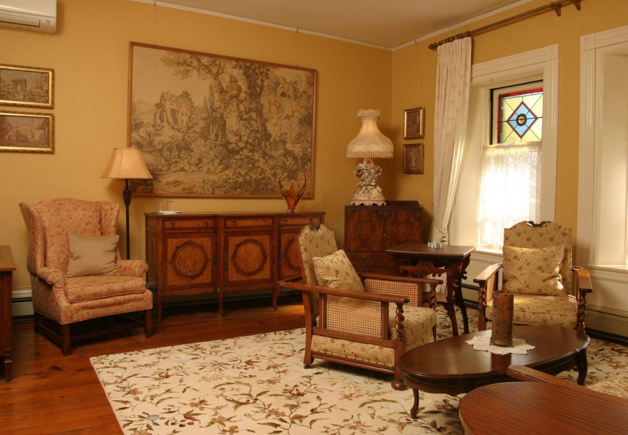 Bed and Breakfast Grand Victorian Ніагара-Фоллс Екстер'єр фото